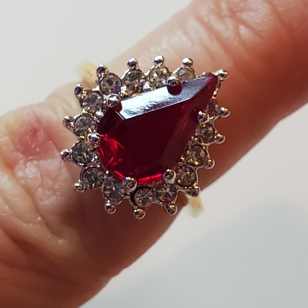 Red Ruby ring - Picture 3 of 6
